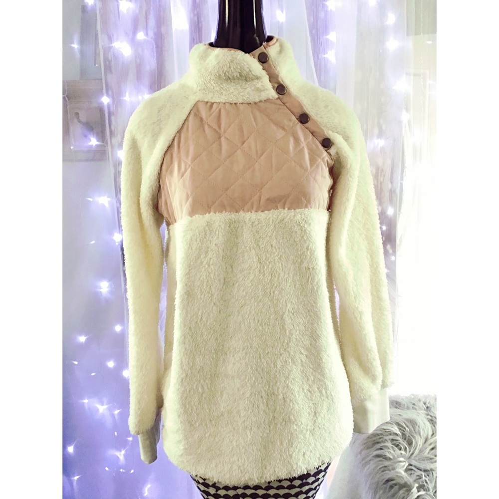 Women’s Top/Sweater